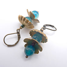 Load image into Gallery viewer, Blue Agate Flower Earrings