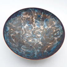 Load image into Gallery viewer, Florentine Paisley Bowl