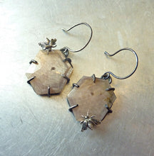 Load image into Gallery viewer, Sapphire Honeycomb Bee Earrings