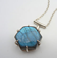 Load image into Gallery viewer, Labradorite Hexagon Pendant