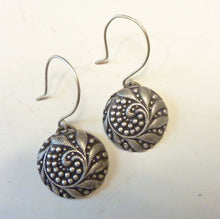 Load image into Gallery viewer, Fine Silver Paisley Swirl Earrings