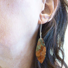 Load image into Gallery viewer, Peanut Obsidian Petal Hoop Earrings