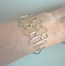 Load image into Gallery viewer, Oval Geometry Cuff