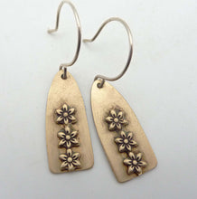 Load image into Gallery viewer, Jasmine Flower Brass Earrings