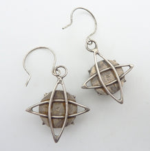 Load image into Gallery viewer, Compass Rose Earrings