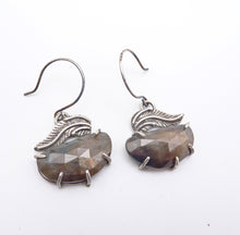 Load image into Gallery viewer, Winged Sapphire Errings