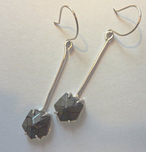 Load image into Gallery viewer, Black Star Spinel Earrings