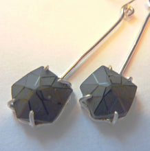 Load image into Gallery viewer, Black Star Spinel Earrings