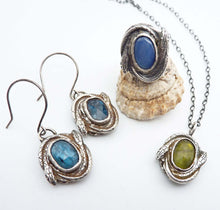 Load image into Gallery viewer, Victorian Snakes Pendant with Vesuvianite Stone