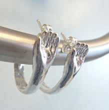 Load image into Gallery viewer, Wave Doll Hand Hoop Earrings