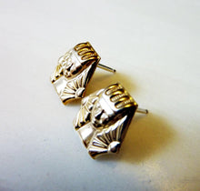 Load image into Gallery viewer, Pharaoh Stud Earrings