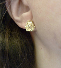 Load image into Gallery viewer, Pharaoh Stud Earrings
