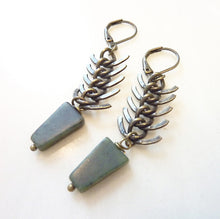 Load image into Gallery viewer, Green Arrow Earrings