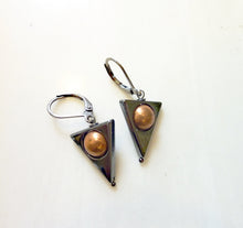Load image into Gallery viewer, Hematite and Copper Triangle Earrings