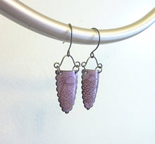 Load image into Gallery viewer, Plant Scallop Enamel Earrings