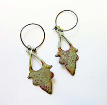 Load image into Gallery viewer, Underwater Leaves Copper Enamel Earrings