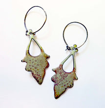 Load image into Gallery viewer, Underwater Leaves Copper Enamel Earrings