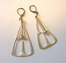 Load image into Gallery viewer, Mod Pendulum Earrings