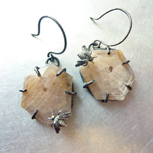 Load image into Gallery viewer, Sapphire Honeycomb Bee Earrings
