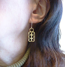 Load image into Gallery viewer, Modern Ovals Earrings
