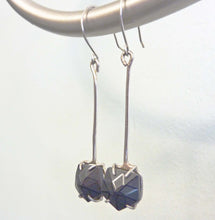 Load image into Gallery viewer, Black Star Spinel Earrings
