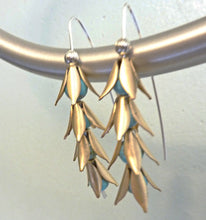 Load image into Gallery viewer, Bellflower Turquoise Earrings
