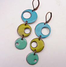 Load image into Gallery viewer, Mod Circle Enamel Earrings
