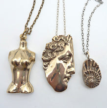 Load image into Gallery viewer, Pleuroceras Ammonite Pendant
