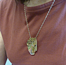 Load image into Gallery viewer, Pleuroceras Ammonite Pendant

