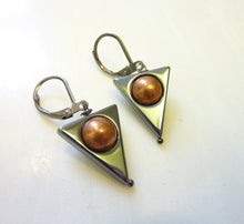 Load image into Gallery viewer, Hematite and Copper Triangle Earrings
